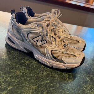 New Balance Unisex 530 Mesh Sneakers in White and Navy